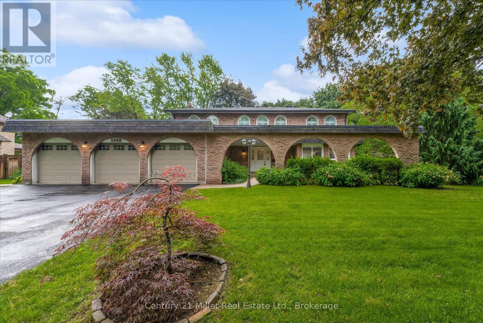 1482 Caulder Drive, Oakville, Ontario  L6J 5S9 - Photo 3 - W13474034