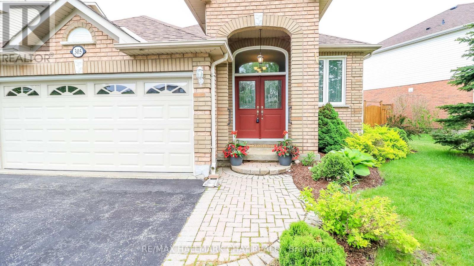 305 Stanley Street, Barrie, Ontario  L4M 6X6 - Photo 4 - S13415716