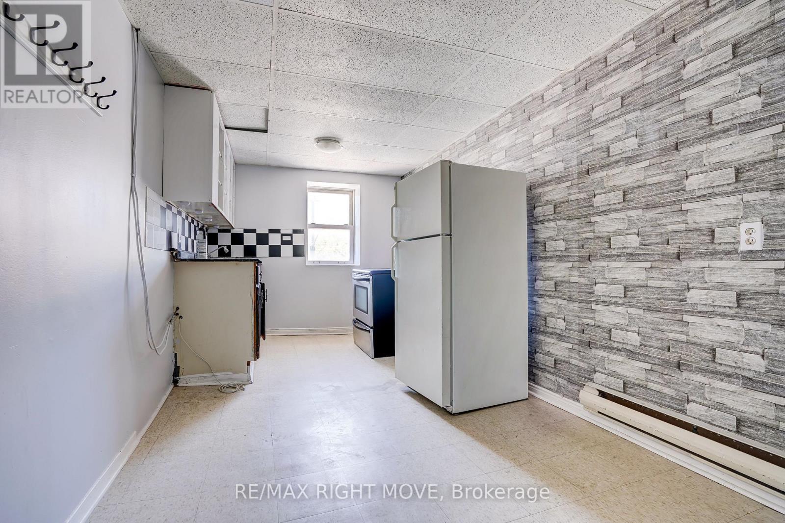 2 Front Street S, Orillia, Ontario L3V 4R9 - Photo 11 - S13474726