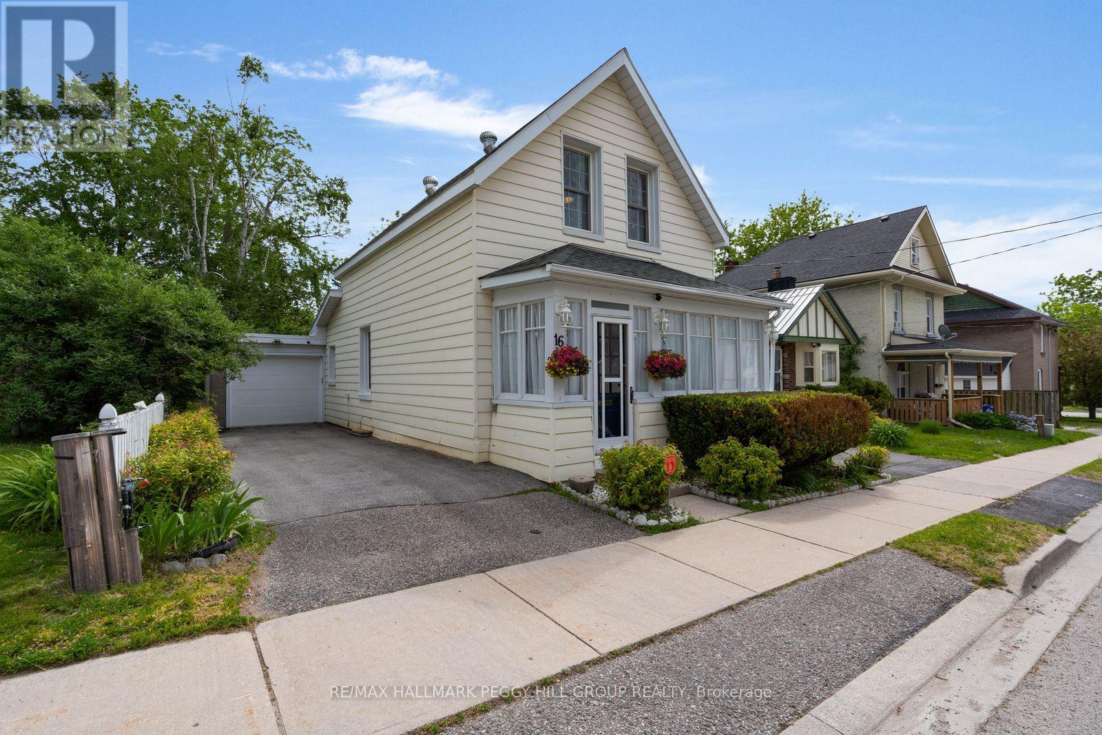 16 WILLIAM STREET, Orillia, Ontario