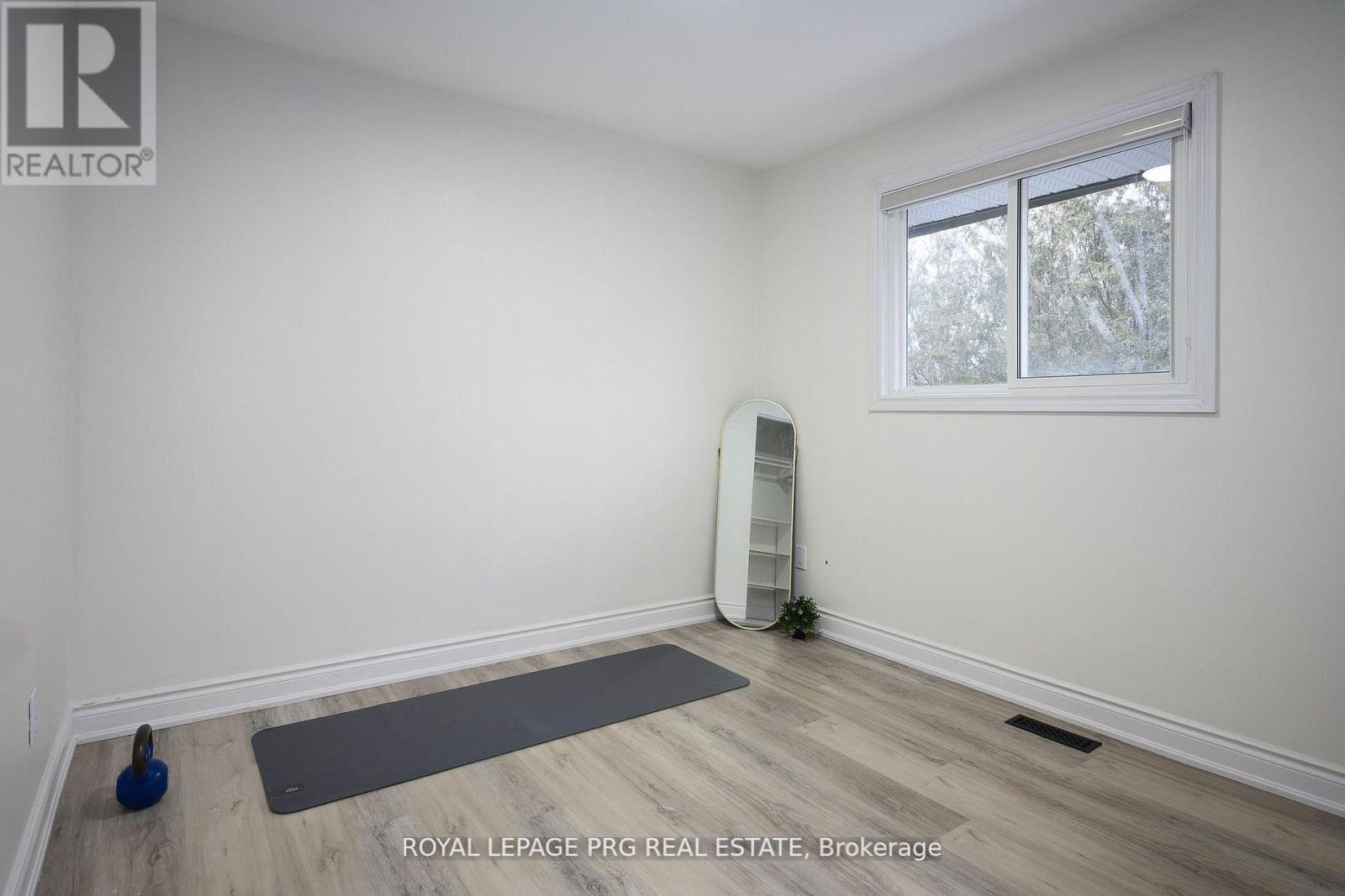 Upper Level - 263 Cook Street, Barrie, Ontario L4M 4H7 - Photo 11 - S13476728