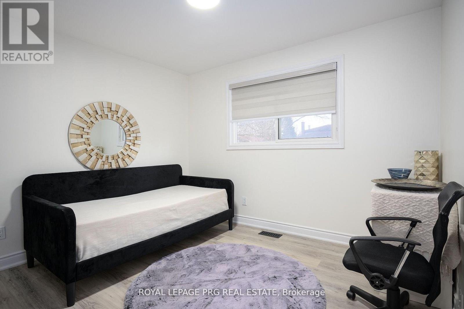 Upper Level - 263 Cook Street, Barrie, Ontario L4M 4H7 - Photo 10 - S13476728