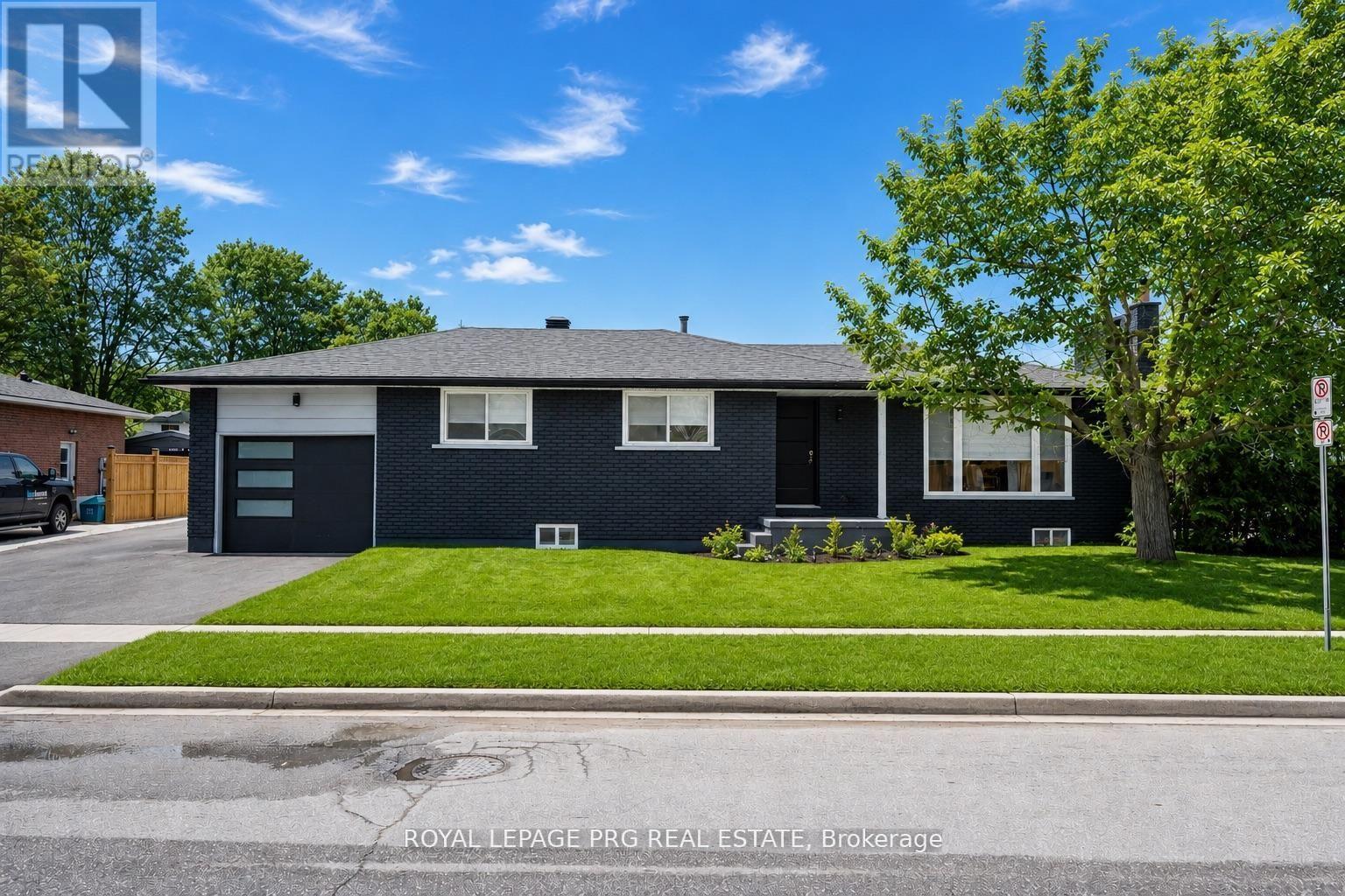 263 COOK STREET, Barrie, Ontario