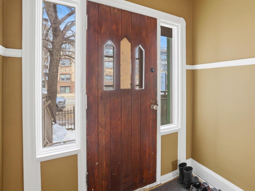 608 Broadway Street, Winnipeg, Manitoba R3C 0W8 - Photo 1 - 202614662