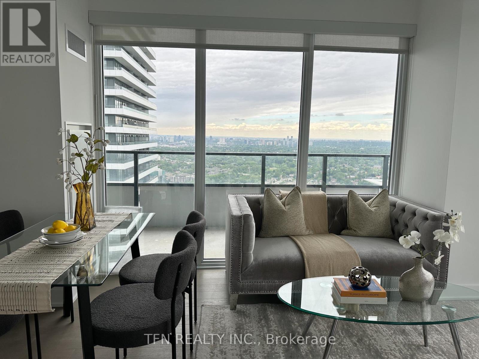 4703 - 20 Shore Breeze Drive, Toronto, Ontario  M8V 0C7 - Photo 10 - W13070654