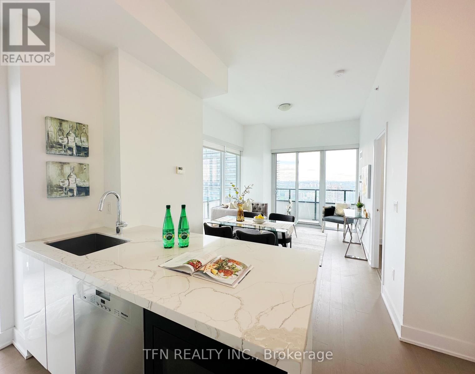 4703 - 20 Shore Breeze Drive, Toronto, Ontario  M8V 0C7 - Photo 3 - W13070654