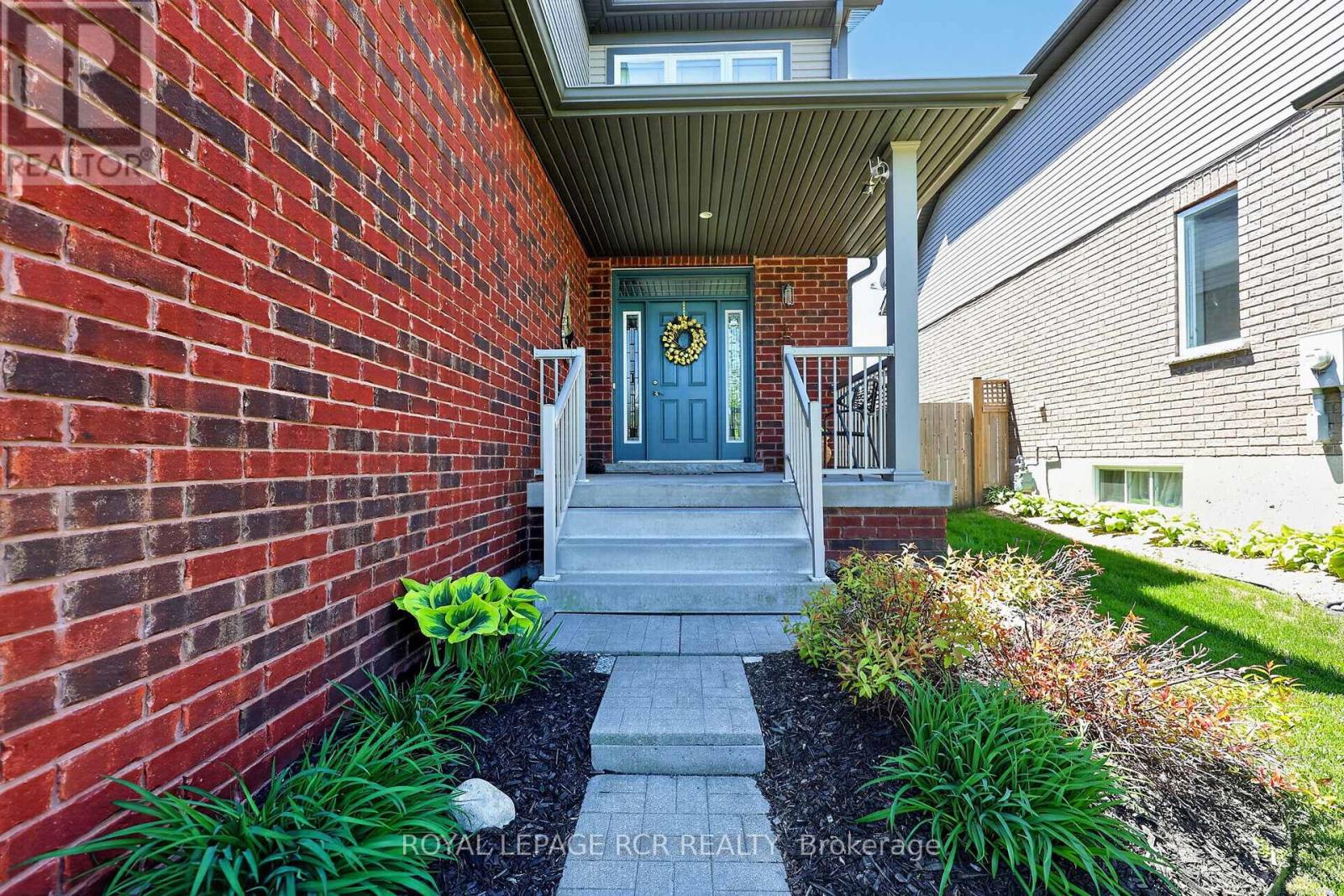 35 St. Paul's Place, Orangeville, Ontario  L9W 0A5 - Photo 2 - W13223534