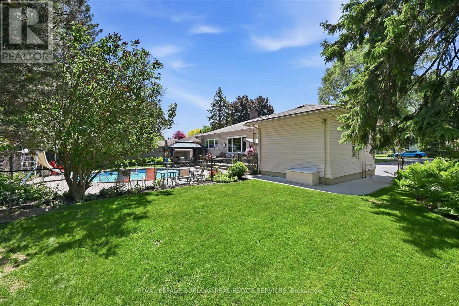 951 Cloverleaf Drive, Burlington, Ontario  L7T 3Y8 - Photo 44 - W13233618