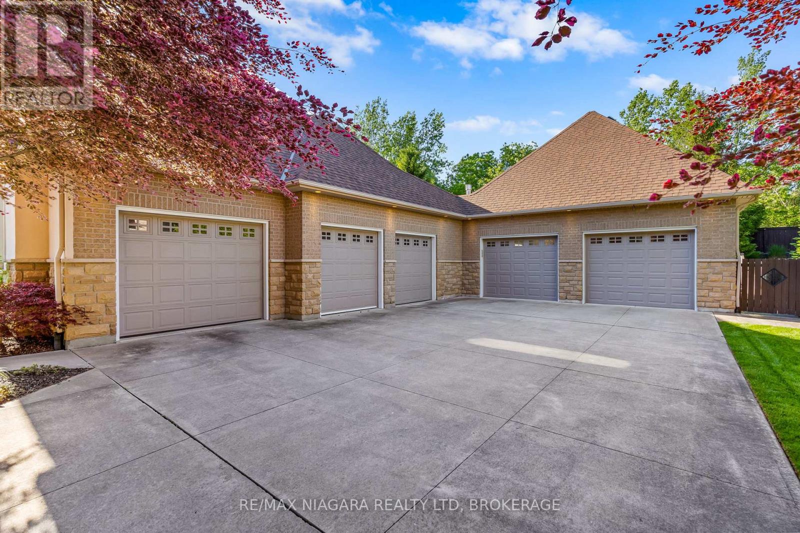 6775 Domenic Crescent, Niagara Falls, Ontario  L2J 4L5 - Photo 3 - X13175576