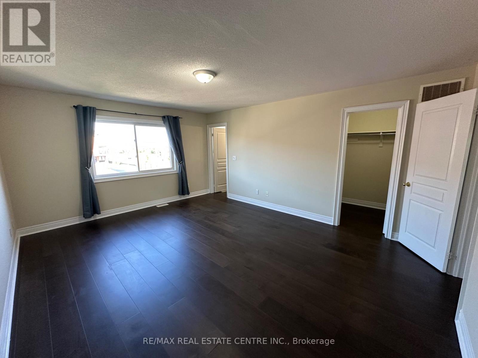 2491 Postmaster Drive, Oakville, Ontario  L6M 0L5 - Photo 18 - W13444572