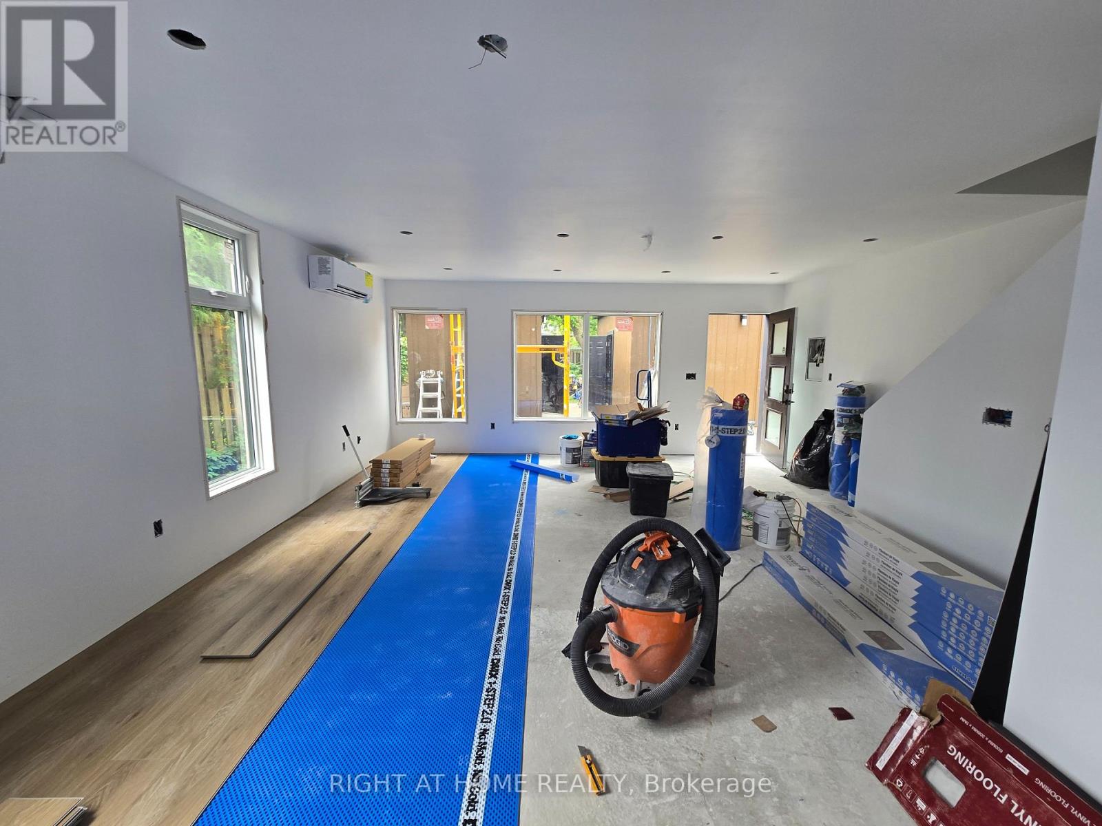 Garden Suite - 1103 Dufferin Street, Toronto, Ontario  M6H 4B5 - Photo 5 - W13459904