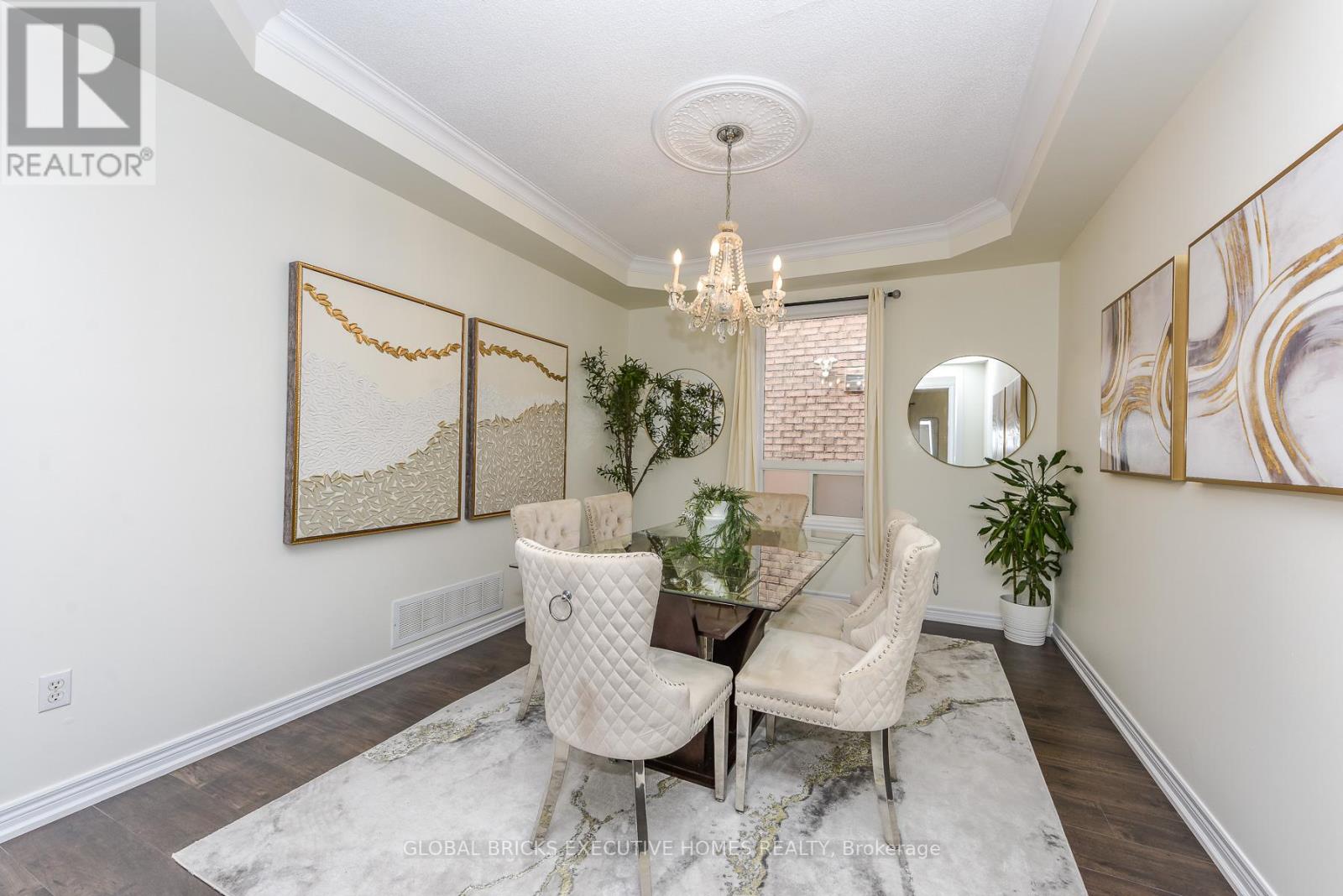 3435 Artesina Drive, Mississauga, Ontario  L5M 7K3 - Photo 3 - W13472364