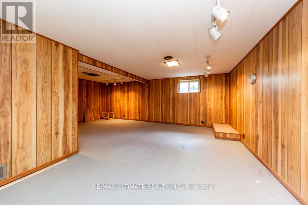 61 Yorkview Drive, Toronto, Ontario  M2R 1J7 - Photo 37 - W13474152