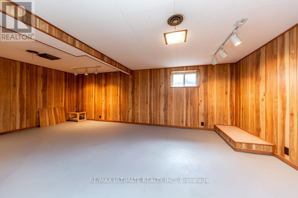 61 Yorkview Drive, Toronto, Ontario  M2R 1J7 - Photo 38 - W13474152