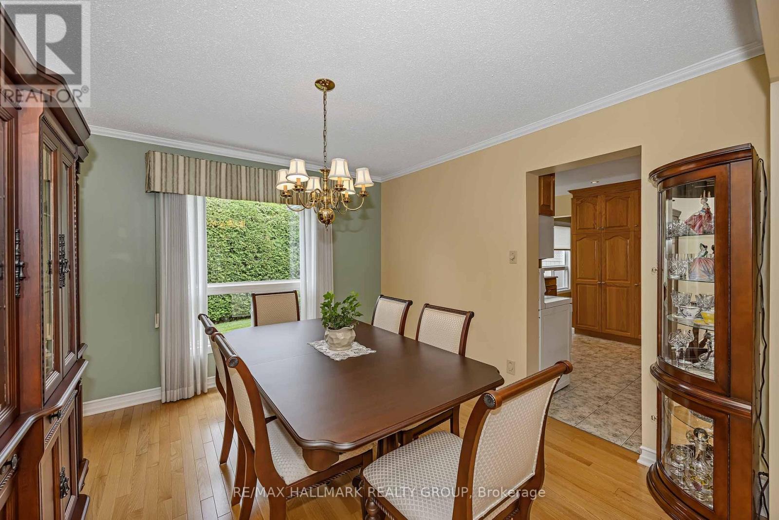 6586 Morningview Street, Ottawa, Ontario  K1C 6N9 - Photo 8 - X12960474