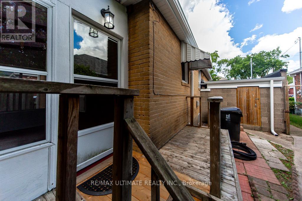 61 Yorkview Drive, Toronto, Ontario  M2R 1J7 - Photo 48 - W13474152