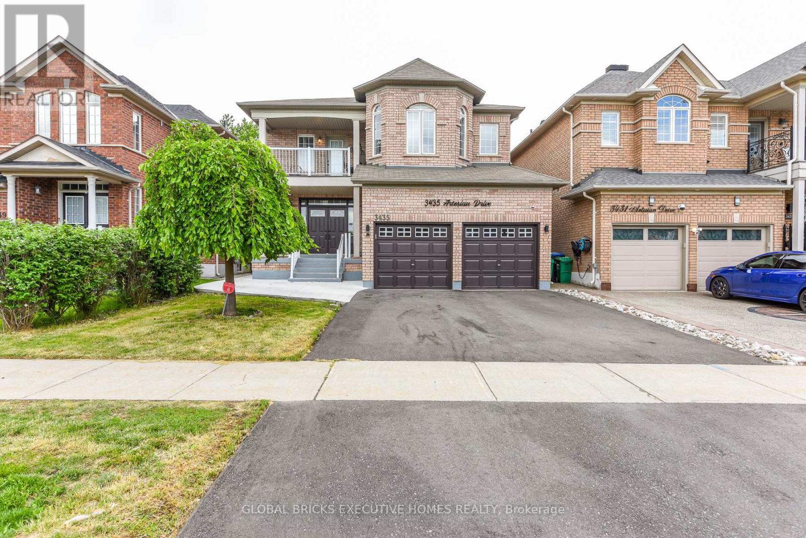 3435 ARTESINA DRIVE, Mississauga, Ontario