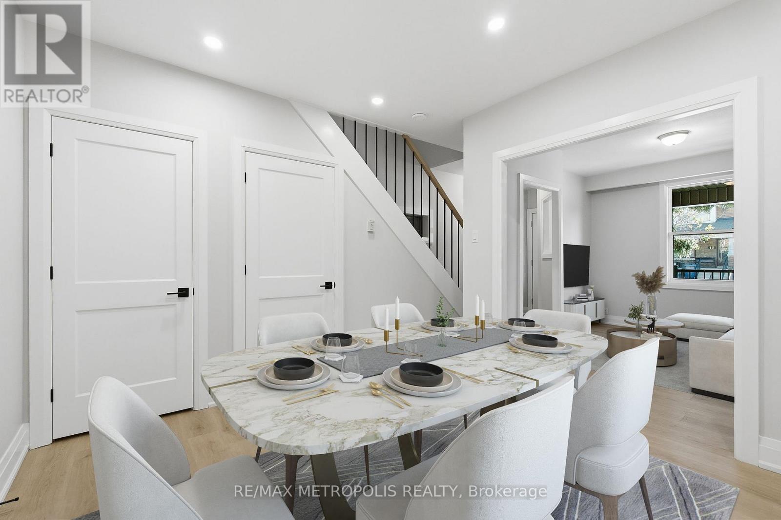 14 Mcroberts Avenue, Toronto, Ontario  M6E 4P4 - Photo 42 - W13472138