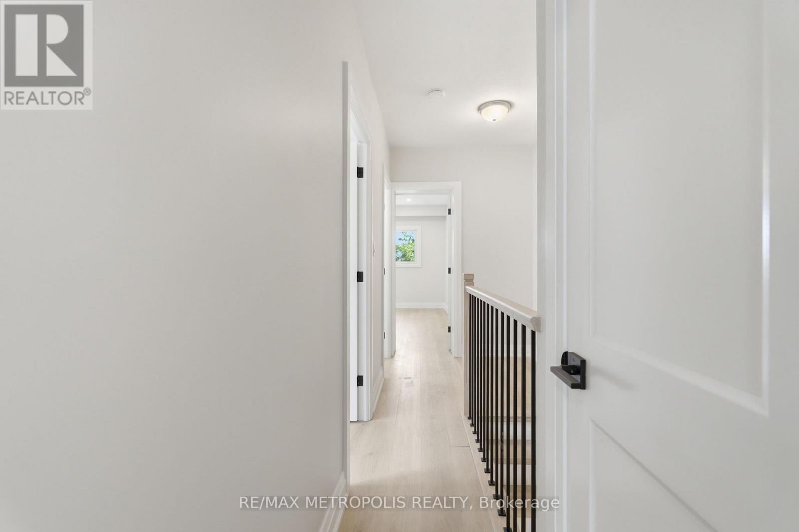 14 Mcroberts Avenue, Toronto, Ontario  M6E 4P4 - Photo 12 - W13472138