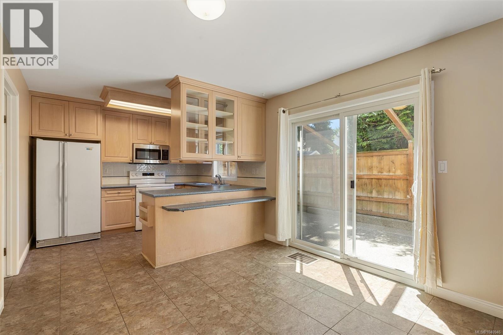 450 Terrahue Rd, Colwood, British Columbia  V9C 2B5 - Photo 10 - 1040946