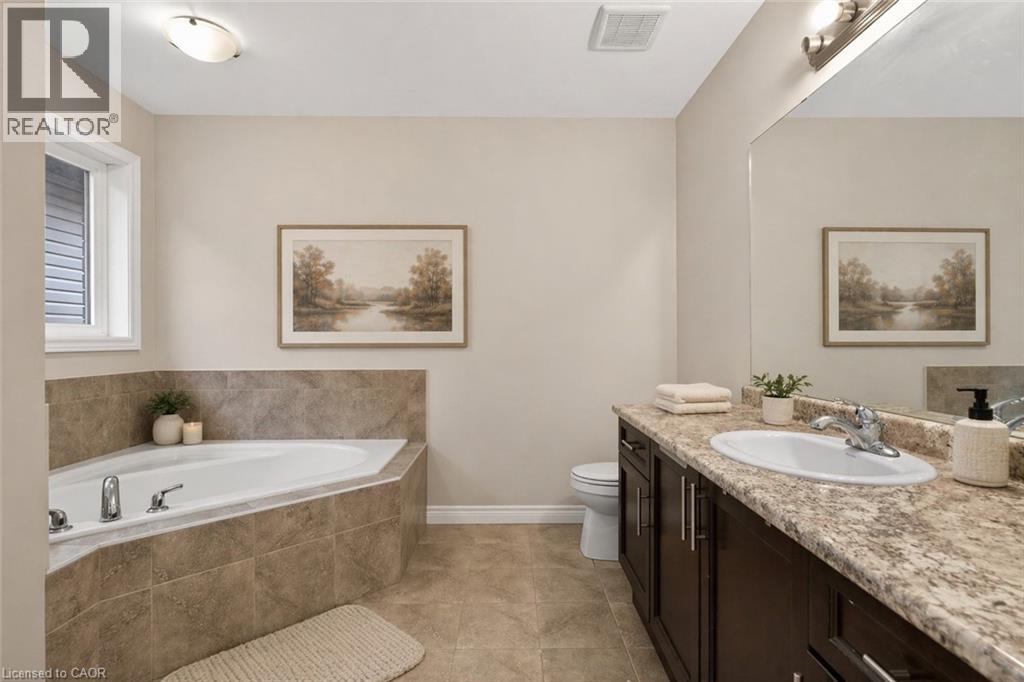 79 Dolomiti Court, Hamilton, Ontario  L0R 1P0 - Photo 35 - 40823878