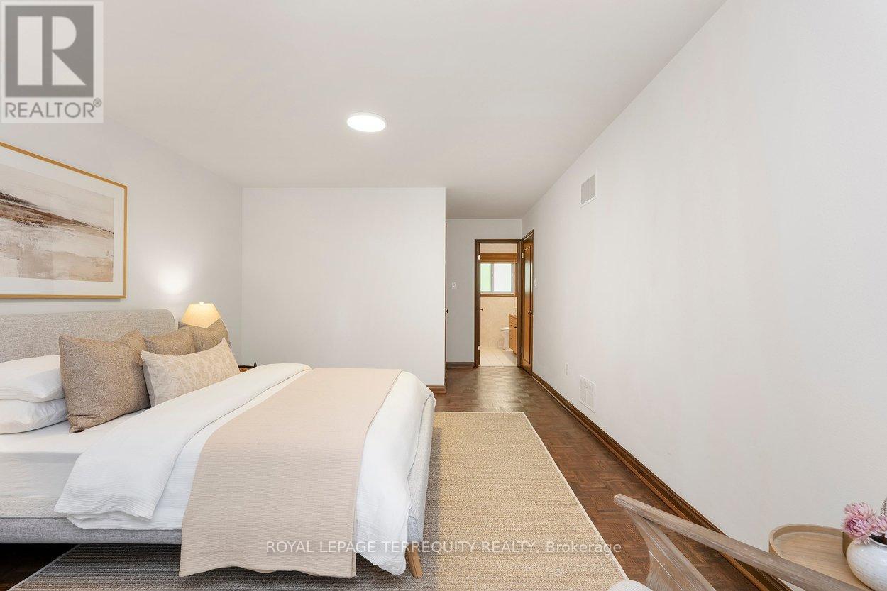 236 Whitchurch Mews, Mississauga, Ontario  L5A 4B3 - Photo 24 - W13473324