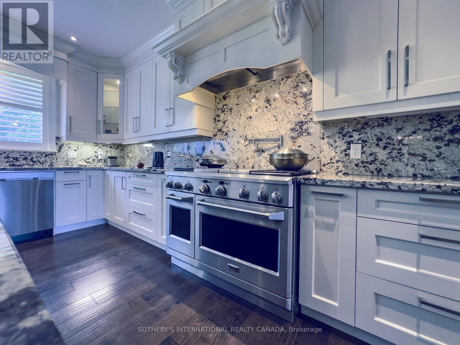 369 Lees Lane, Oakville, Ontario L6L 4S4 - Photo 9 - W13474166
