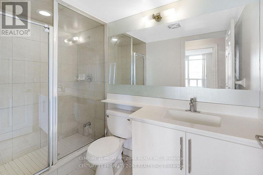 1703 - 310 Burnhamthorpe Road W, Mississauga, Ontario  L5B 4P9 - Photo 16 - W13474296
