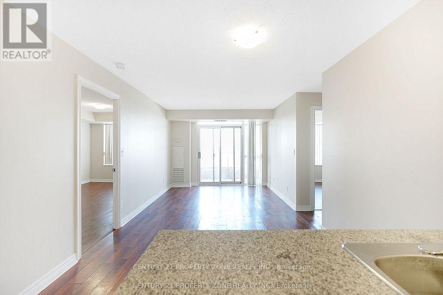 1703 - 310 Burnhamthorpe Road W, Mississauga, Ontario  L5B 4P9 - Photo 9 - W13474296