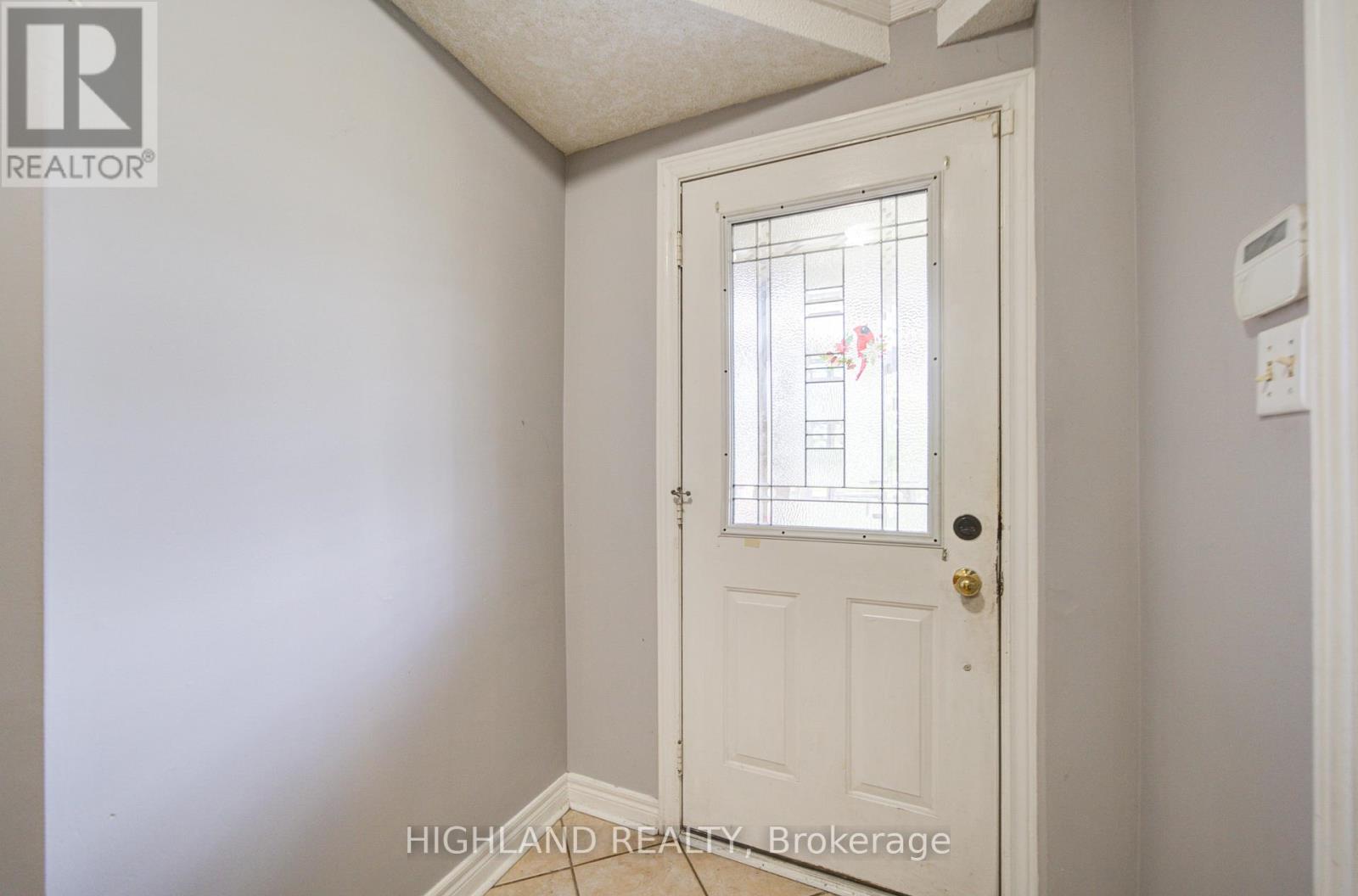 Upper Level - 5327 Landsborough Avenue, Mississauga, Ontario  L5R 3X1 - Photo 4 - W13474334
