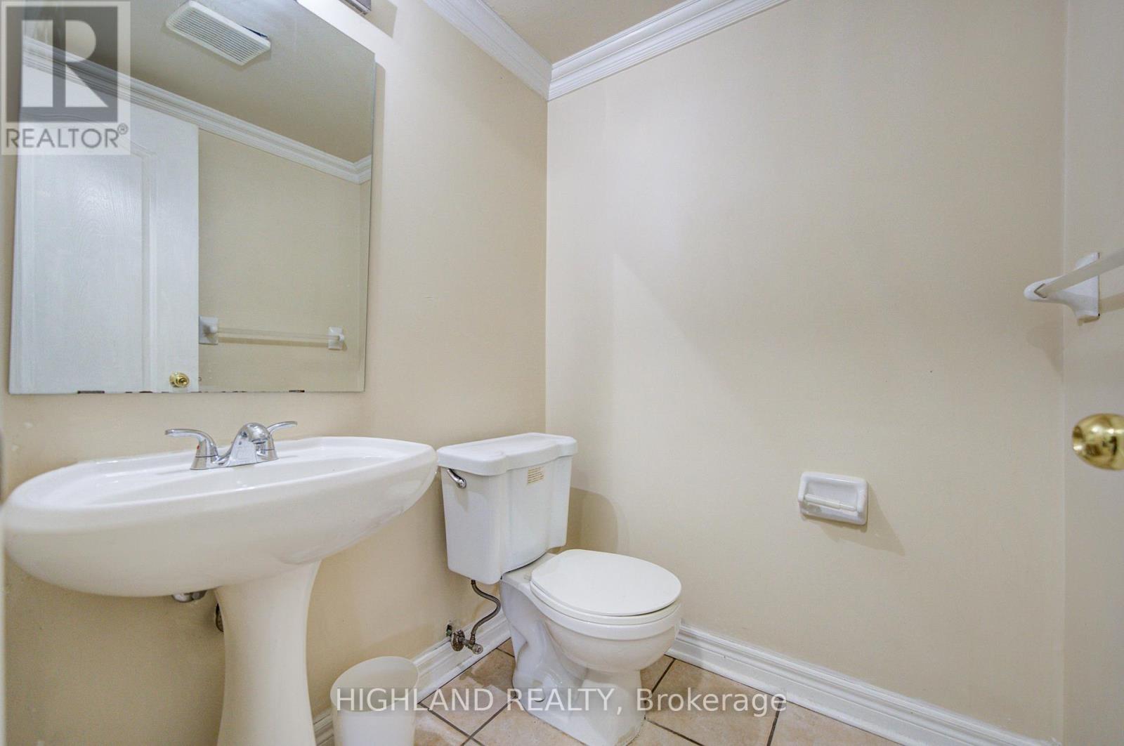 Upper Level - 5327 Landsborough Avenue, Mississauga, Ontario  L5R 3X1 - Photo 8 - W13474334