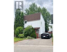 8 GRAND RIVER COURT, Brampton, Ontario