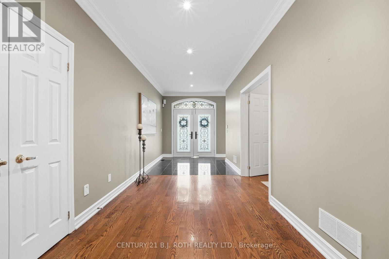 20 Creston Road, Toronto, Ontario  M6A 1J1 - Photo 7 - W13474894