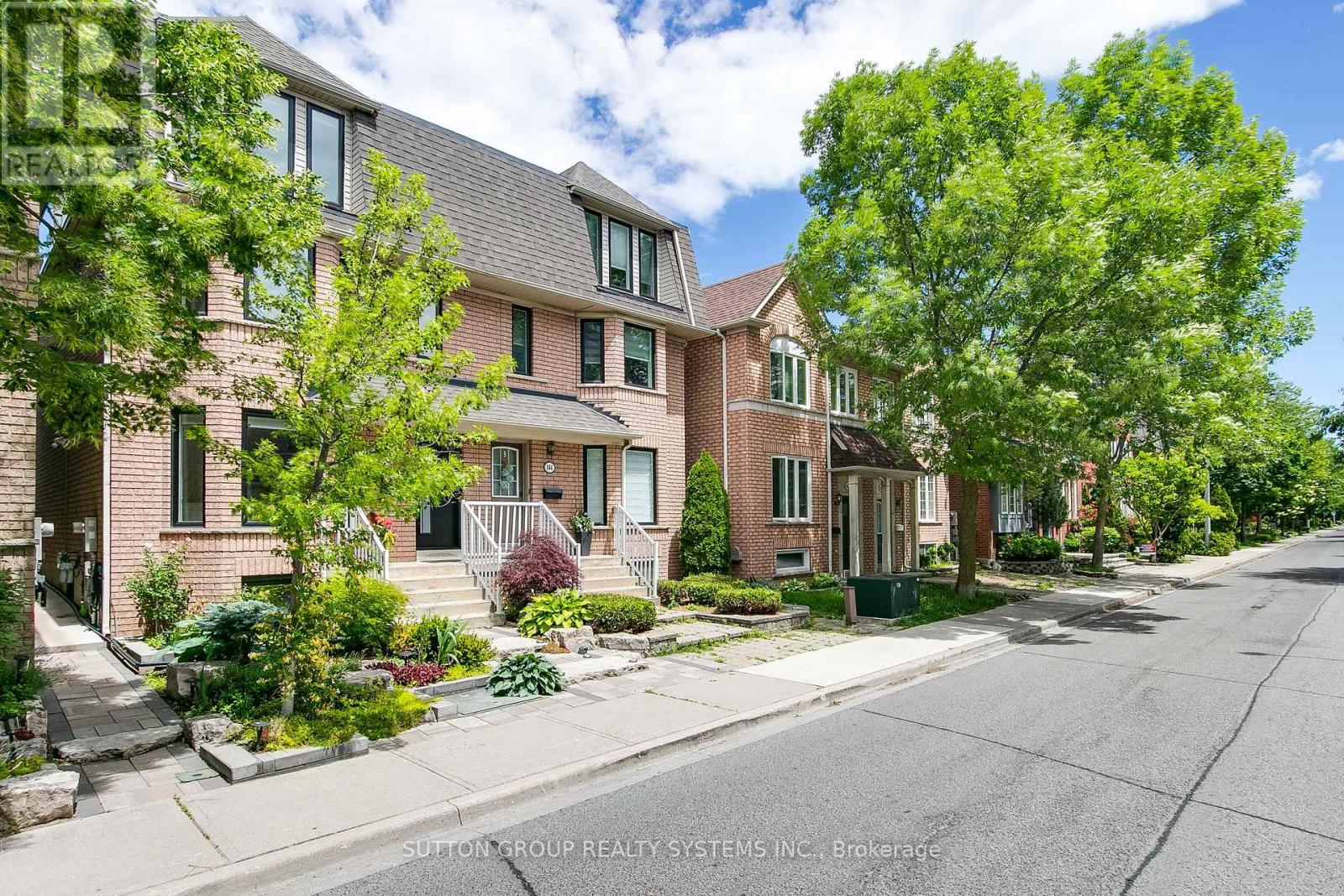 146 Tarragona Boulevard, Toronto, Ontario  M6N 5C5 - Photo 2 - W13474984
