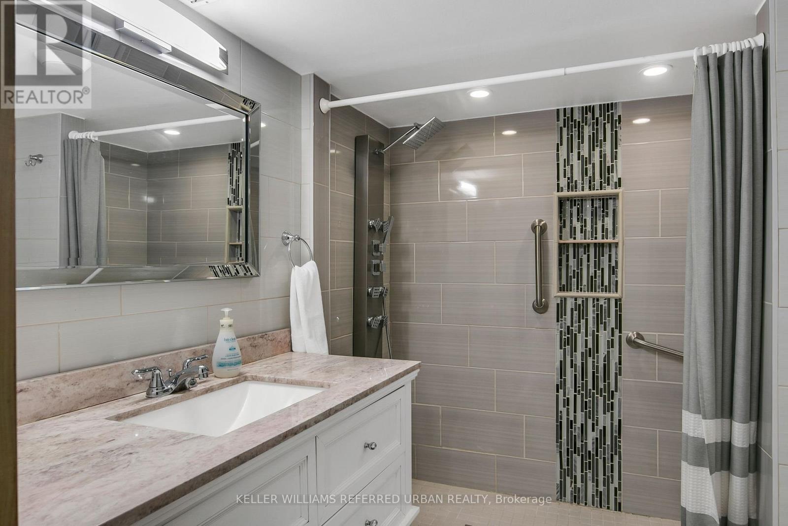 235 Bartlett Avenue, Toronto, Ontario  M6H 3G3 - Photo 45 - W13474704