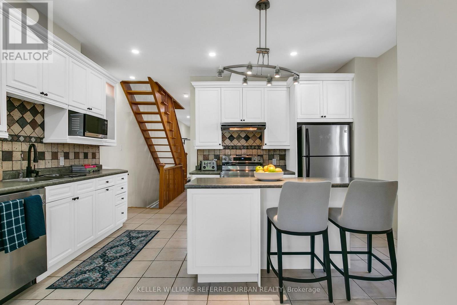235 Bartlett Avenue, Toronto, Ontario  M6H 3G3 - Photo 14 - W13474704