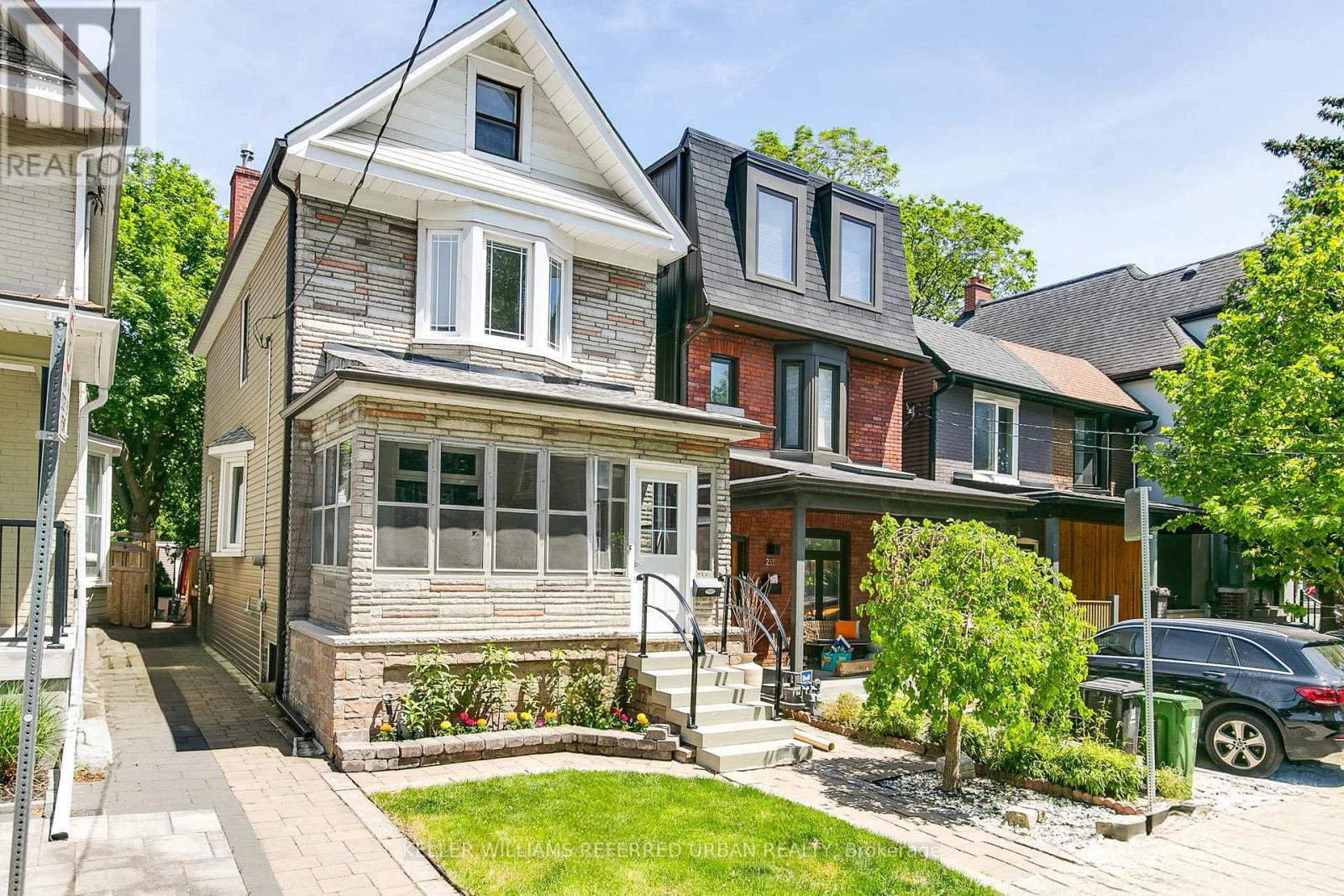 235 Bartlett Avenue, Toronto, Ontario  M6H 3G3 - Photo 2 - W13474704