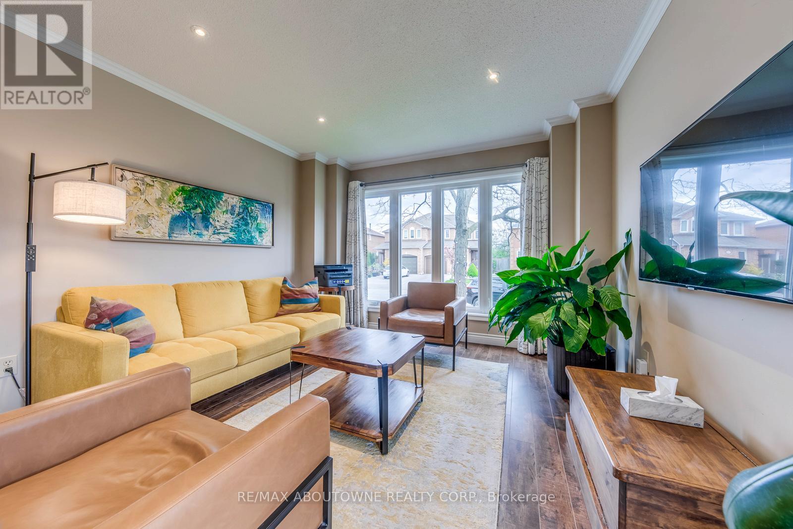 1209 Old Oak Drive, Oakville, Ontario  L6M 3K6 - Photo 12 - W13475064