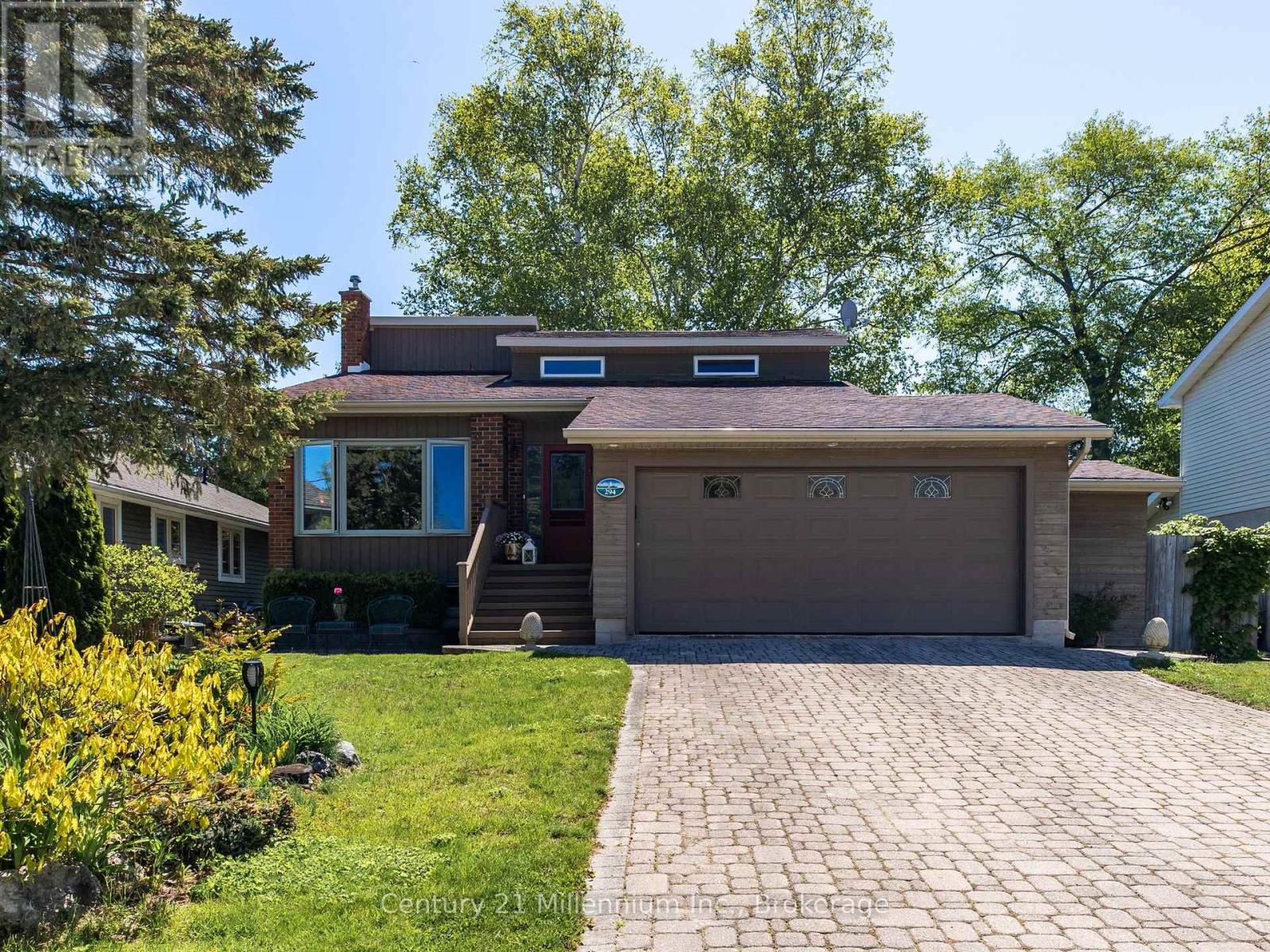 294 Albert Street S, Saugeen Shores, Ontario  N0H 2L0 - Photo 1 - X12961550