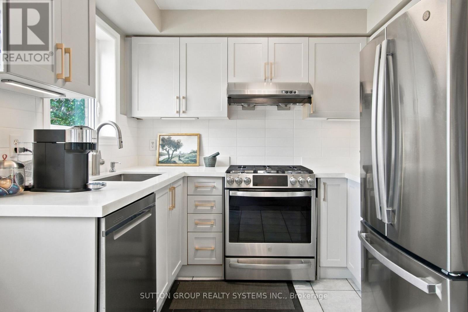 146 Tarragona Boulevard, Toronto, Ontario  M6N 5C5 - Photo 13 - W13474984
