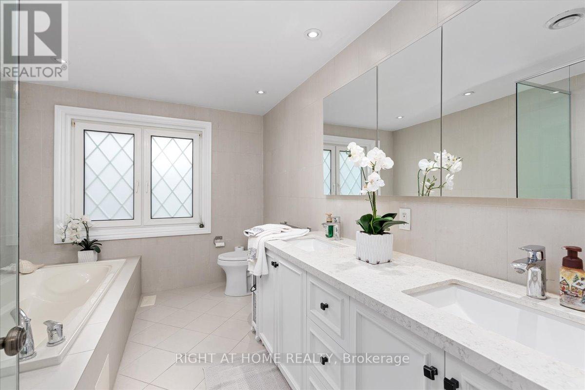 437 The Kingsway, Toronto, Ontario  M9A 3W1 - Photo 27 - W13475116