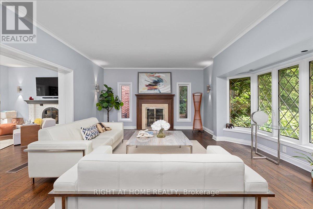 437 The Kingsway, Toronto, Ontario  M9A 3W1 - Photo 6 - W13475116