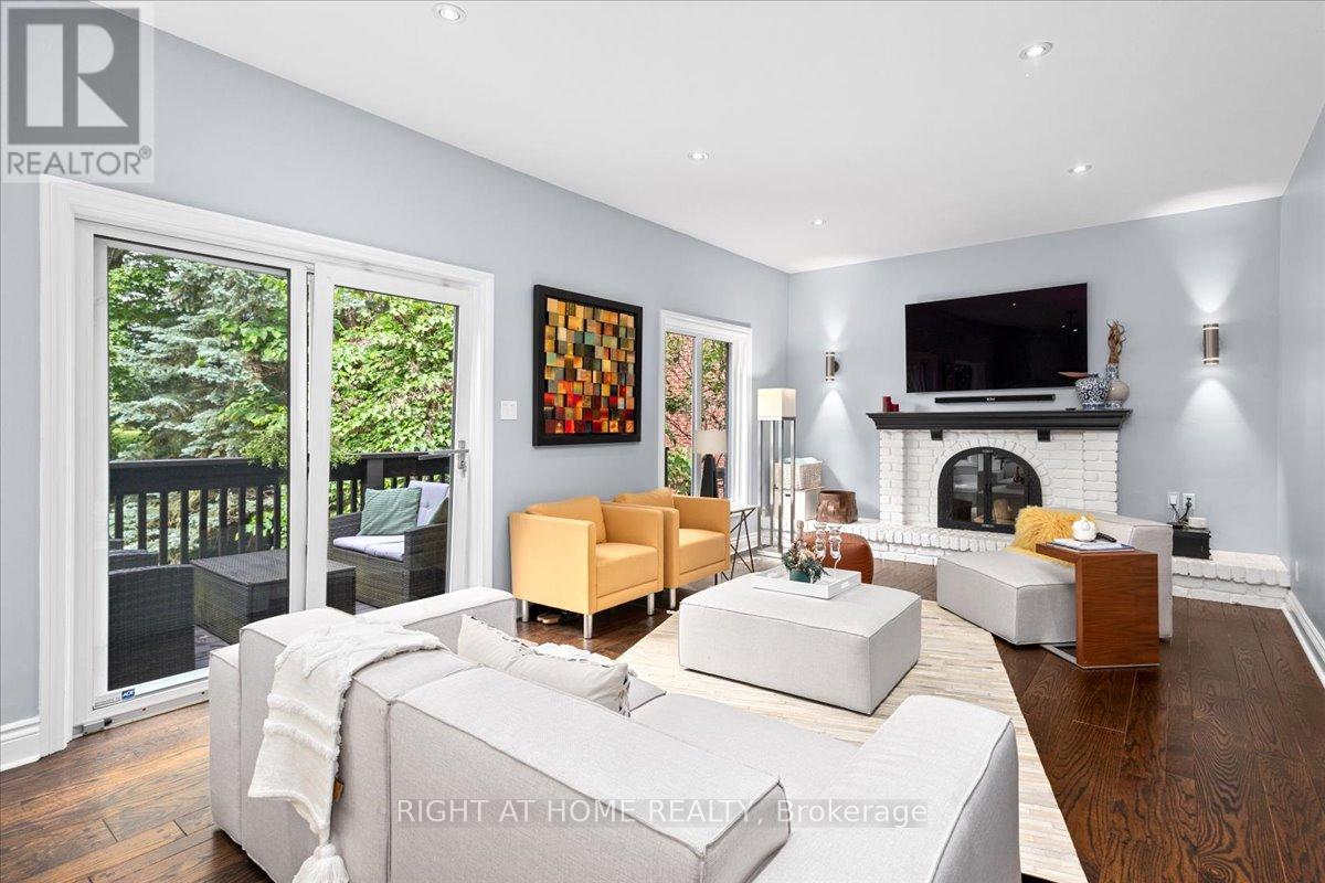 437 The Kingsway, Toronto, Ontario  M9A 3W1 - Photo 8 - W13475116
