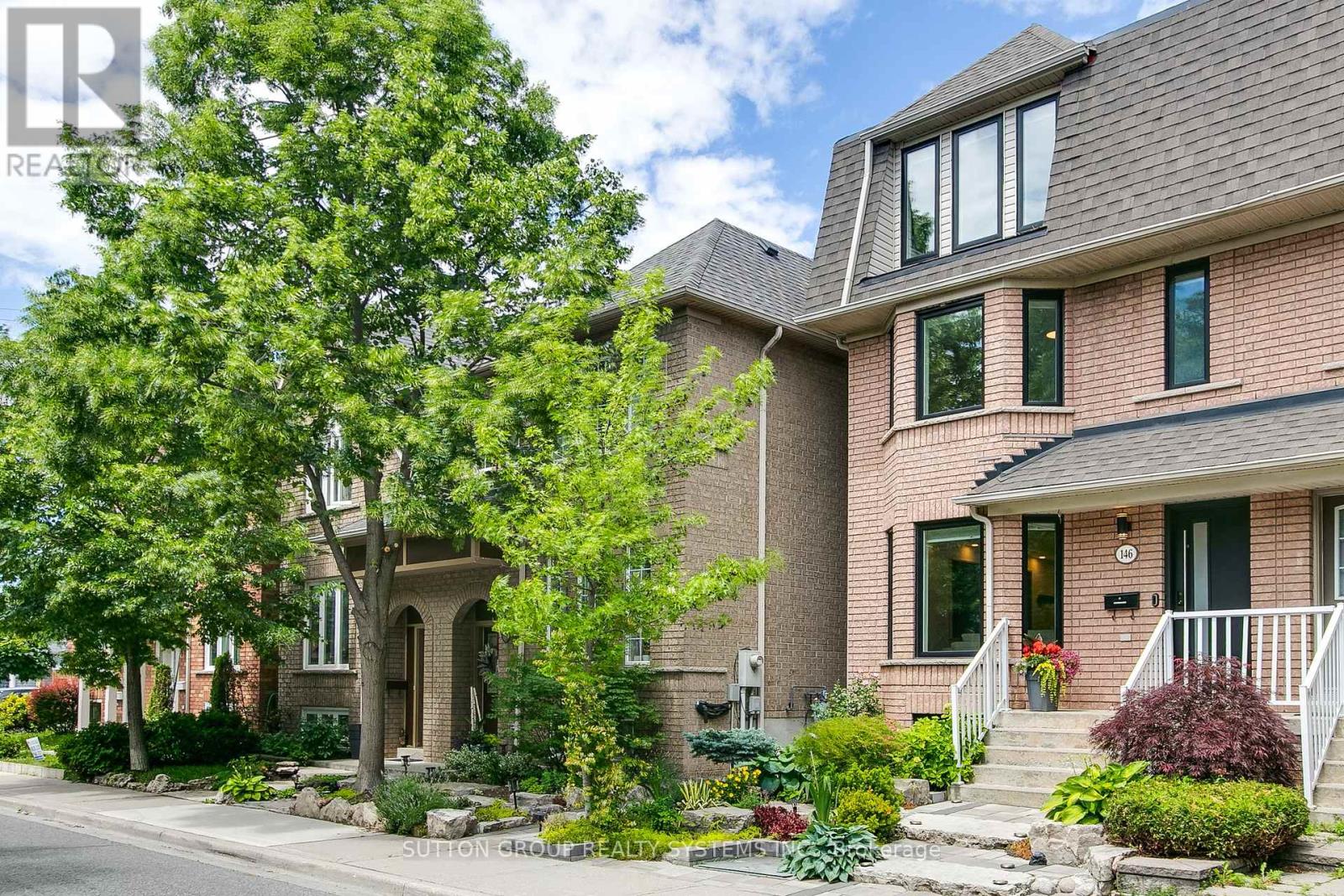 146 Tarragona Boulevard, Toronto, Ontario  M6N 5C5 - Photo 3 - W13474984