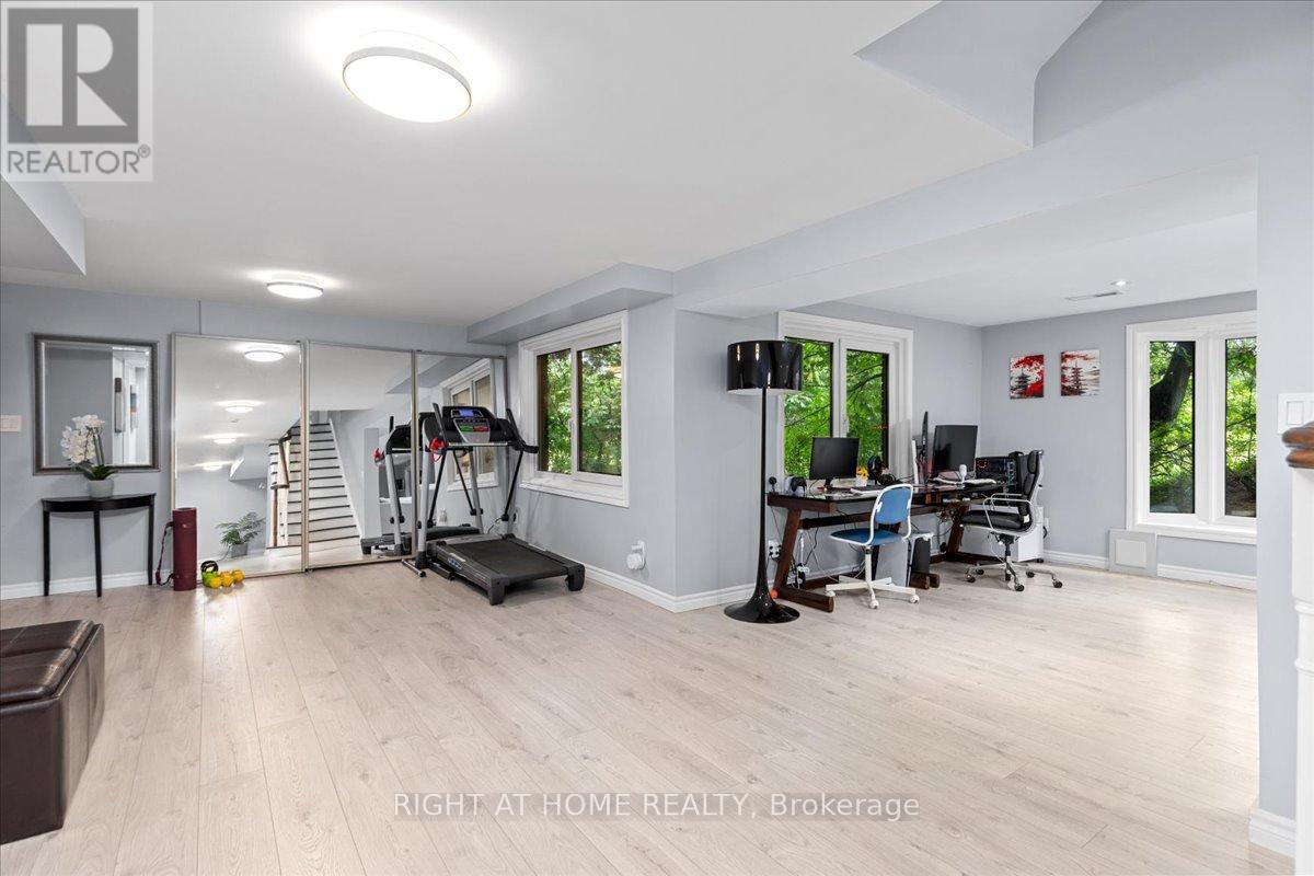 437 The Kingsway, Toronto, Ontario  M9A 3W1 - Photo 29 - W13475116