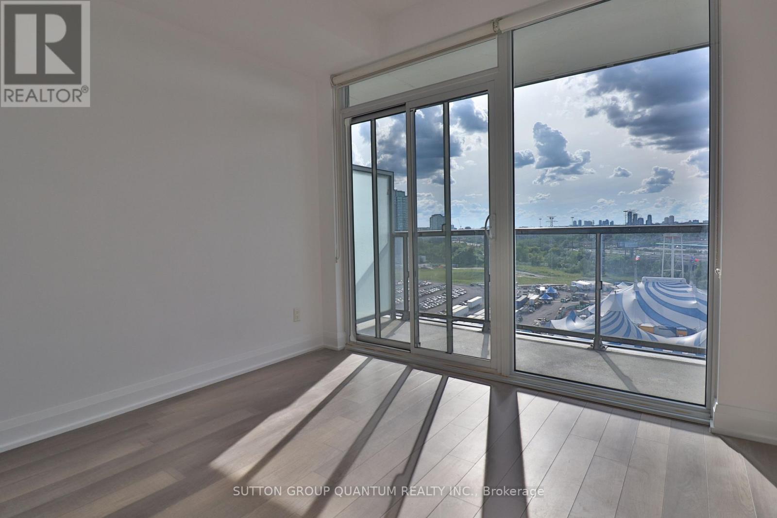 1410 - 56 Annie Craig Drive, Toronto, Ontario  M8V 0C8 - Photo 8 - W13475194