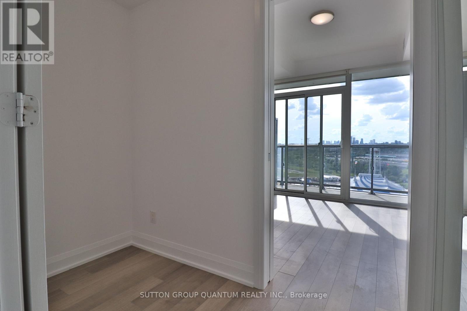 1410 - 56 Annie Craig Drive, Toronto, Ontario  M8V 0C8 - Photo 5 - W13475194