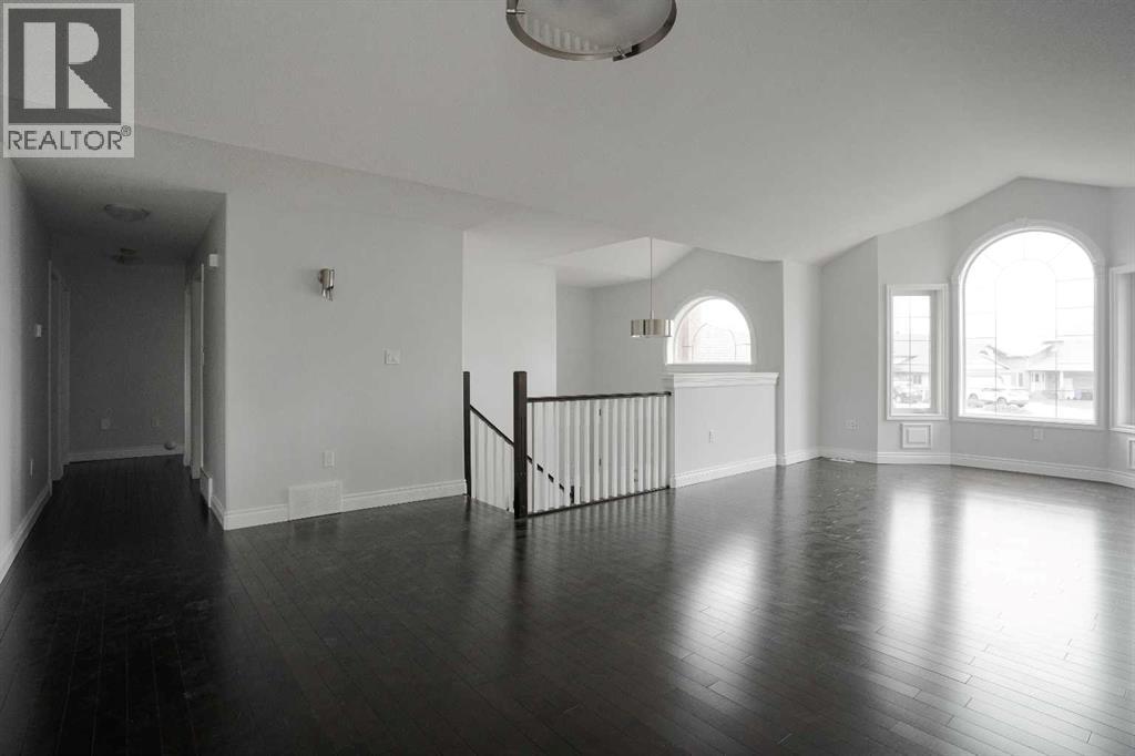 287 Berard Crescent, Fort Mcmurray, Alberta  T9K 1W2 - Photo 7 - A2316889