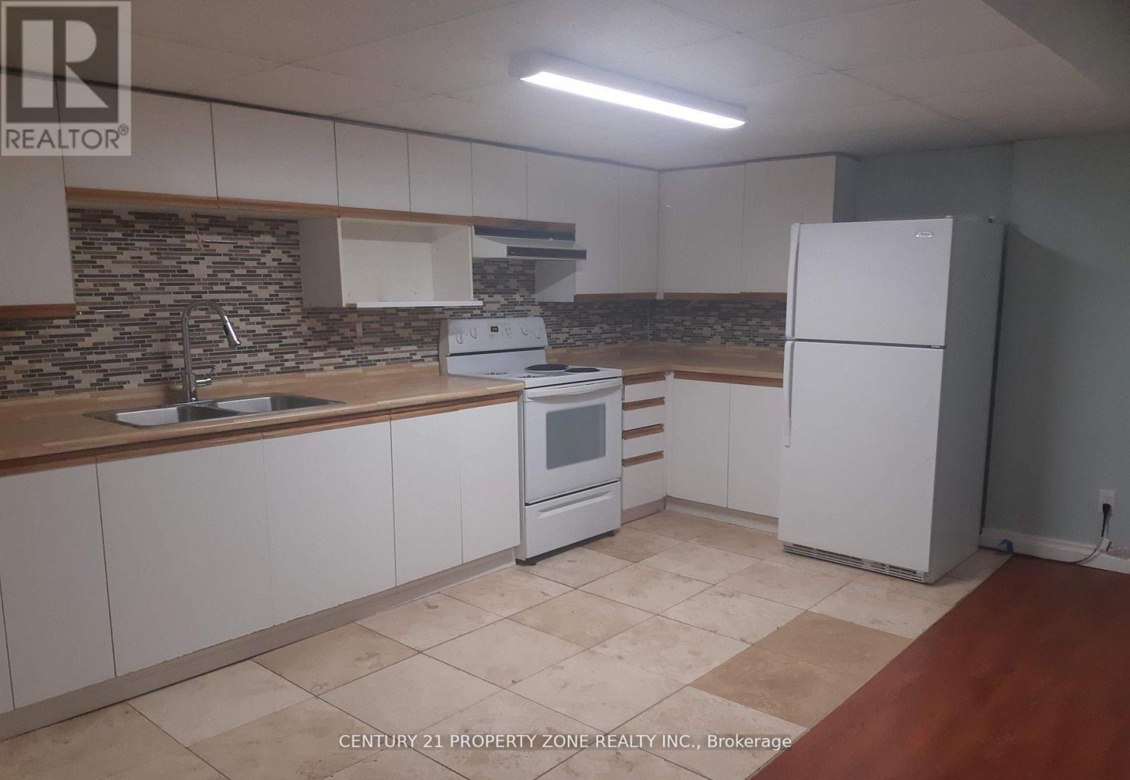 Lower - 164 Earnscliffe Circle, Brampton, Ontario L6T 2B7 - Photo 2 - W13475604