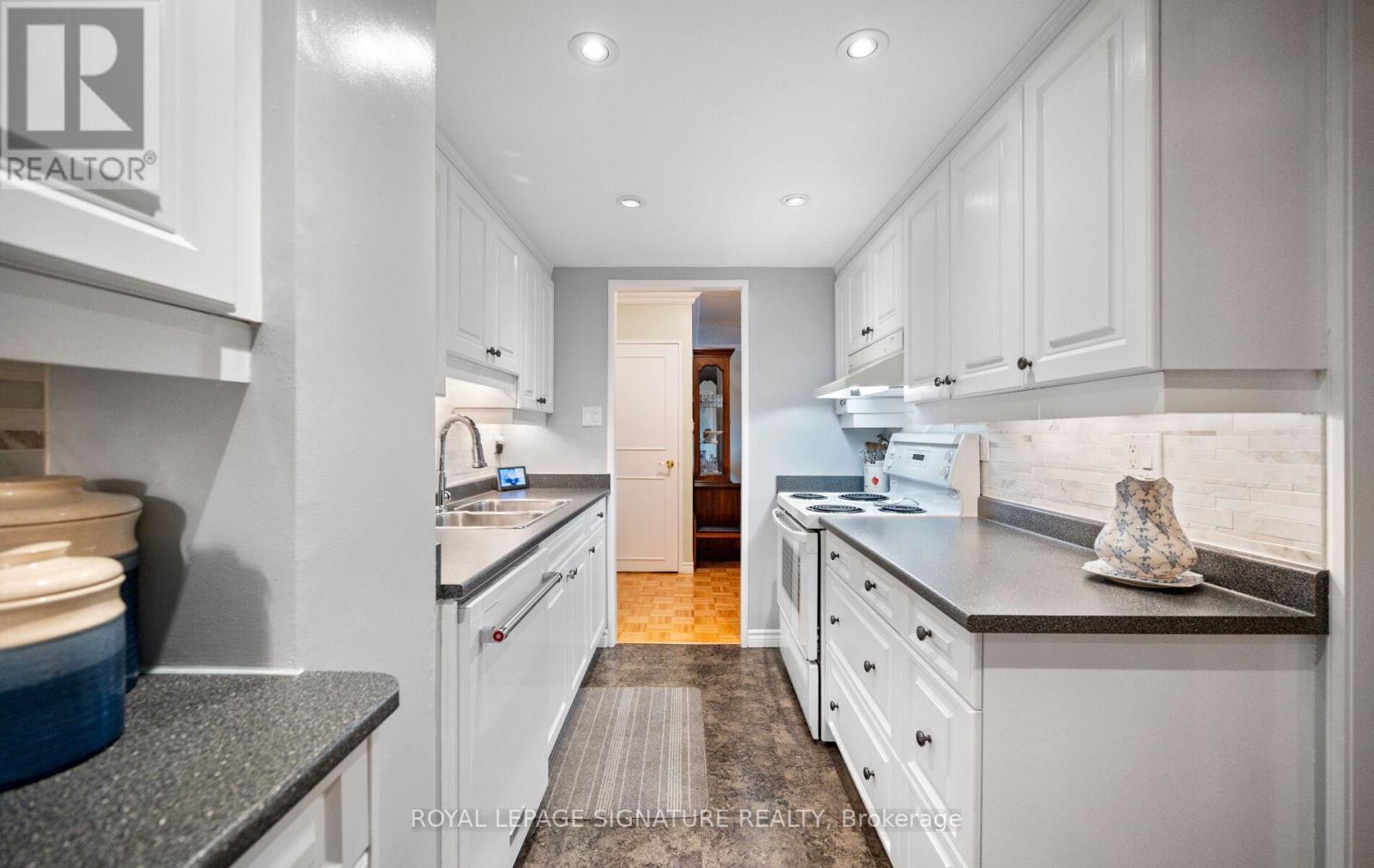606 - 820 Burnhamthorpe Road, Toronto, Ontario  M9C 4W2 - Photo 15 - W13475772